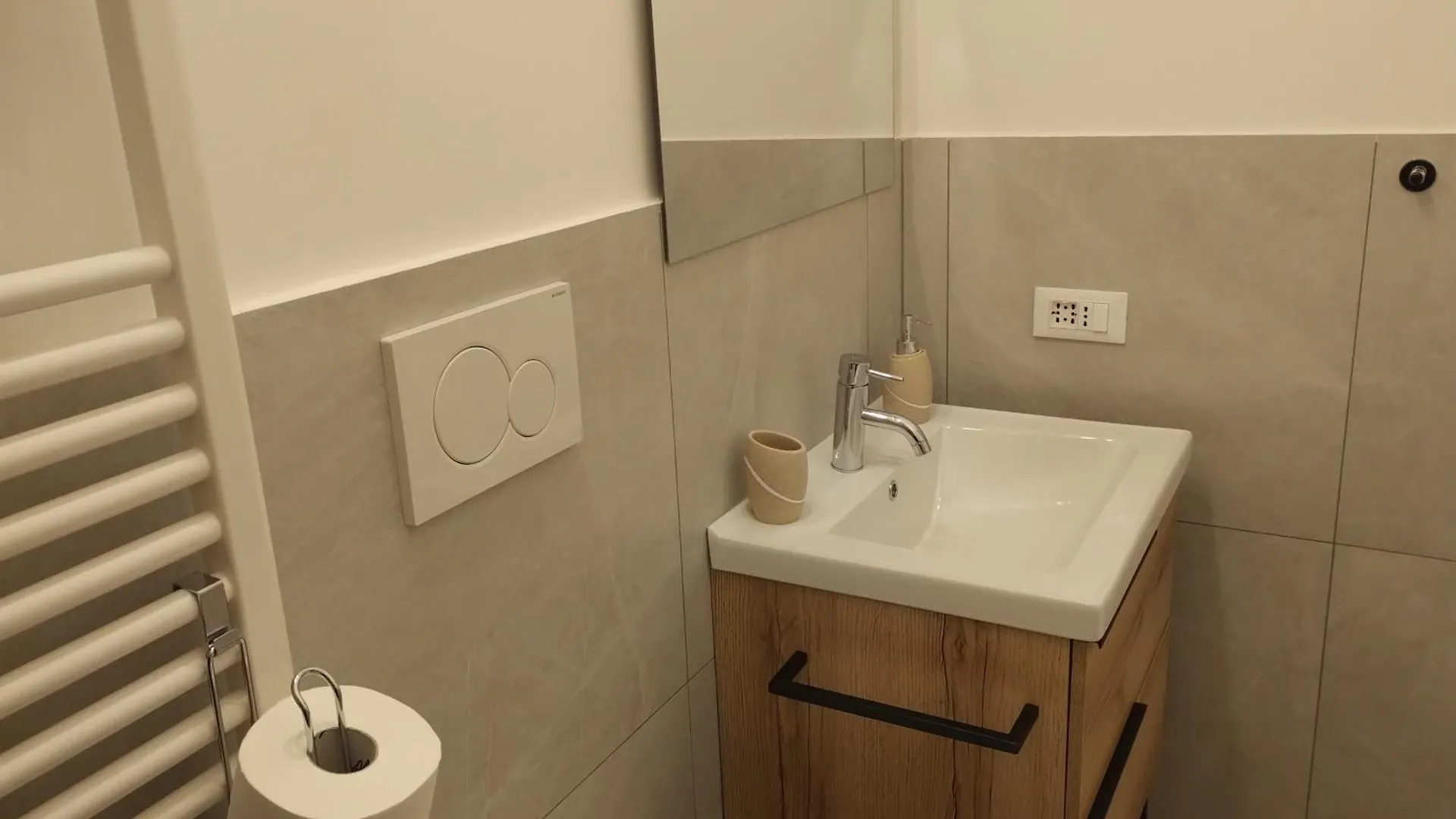 Casa Linda Sul Naviglio Apartment Milan